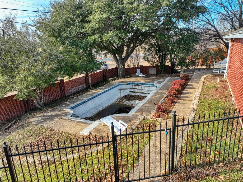 6521 6521 Lynch Lane, Garland, Texas, 75044, USA, 5 Bedrooms Bedrooms, ,4 BathroomsBathrooms,Residential,For Sale,6521 Lynch Lane,21163465
