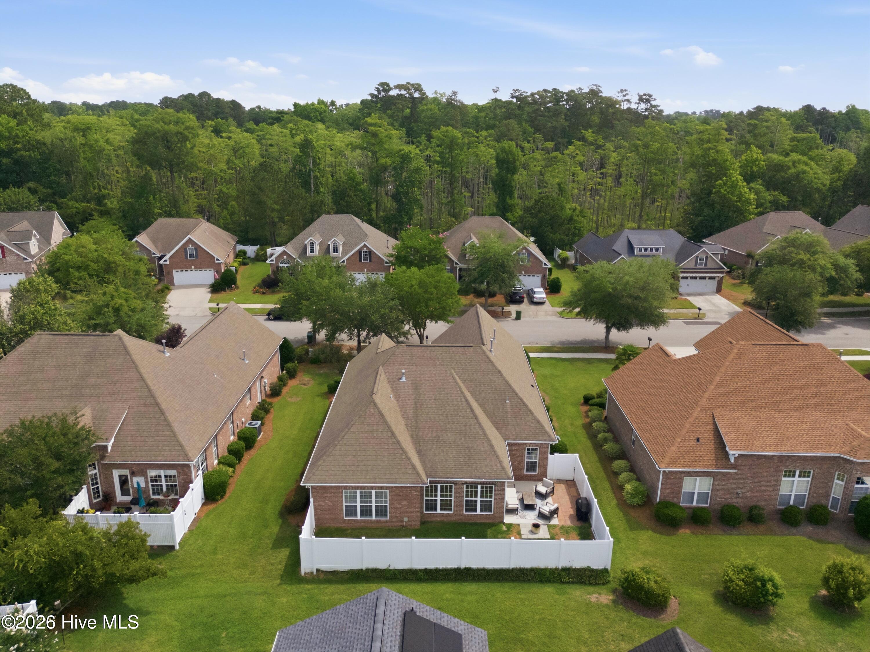 Welcome to this beautifully updated brick home featuring 4 bedrooms an – image 42