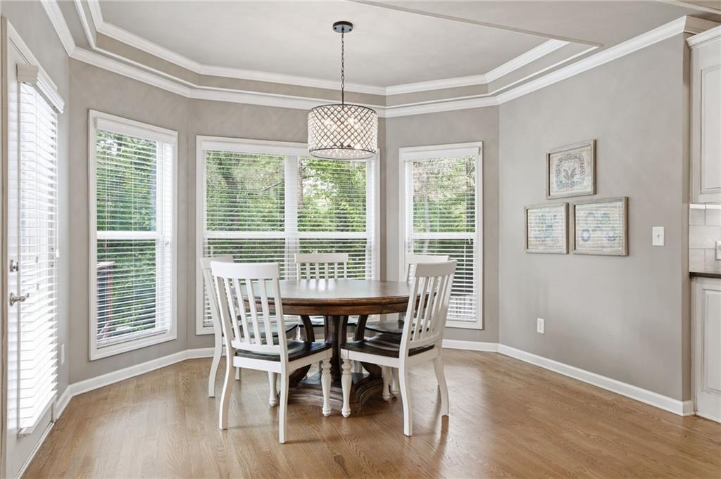 AI FOCUSED SECKINGER SCHOOL DISTRICT! FENCED, MANICURED, LAWN! This im – image 31