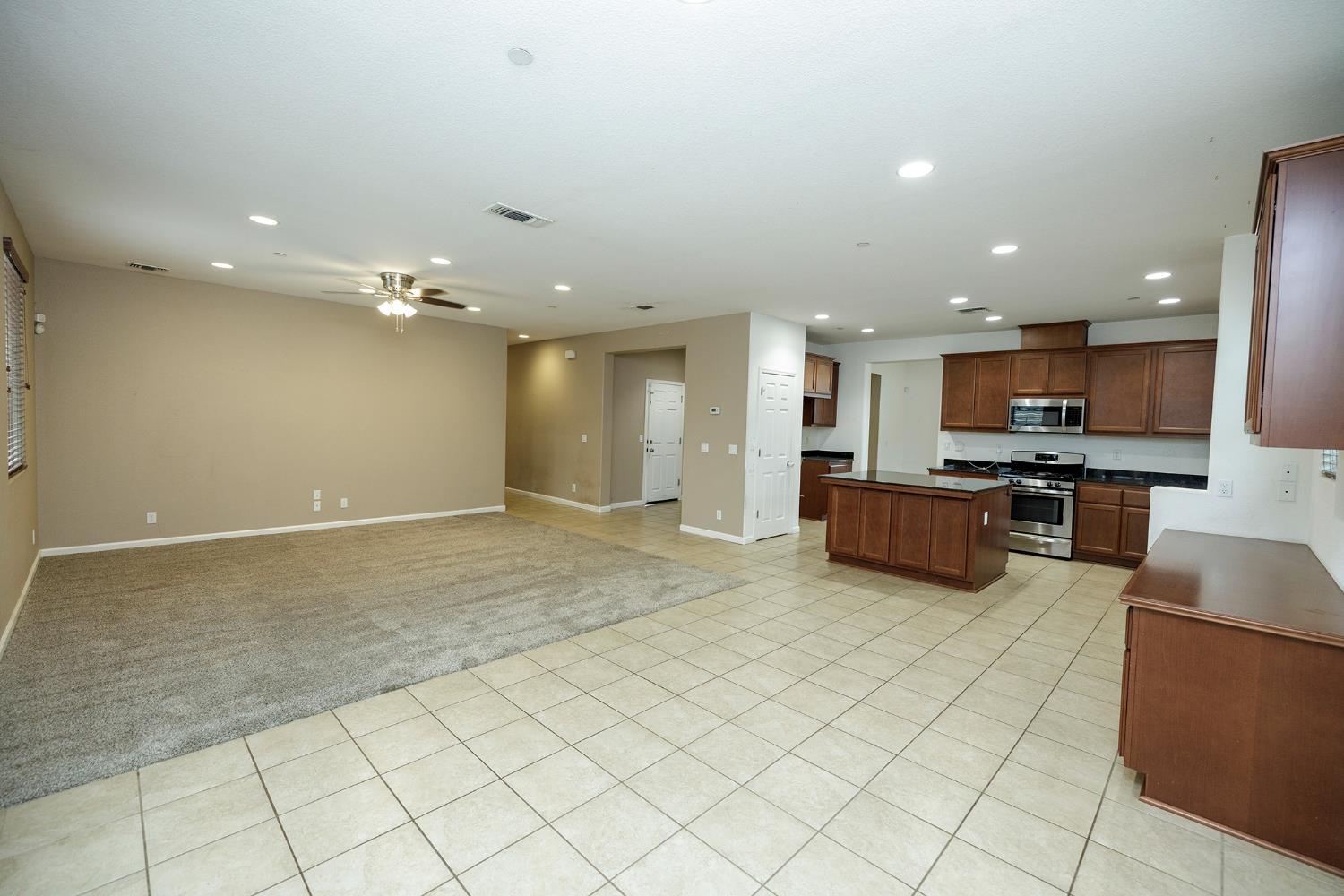 Located in a highly desirable neighborhood, this well-maintained home – image 16