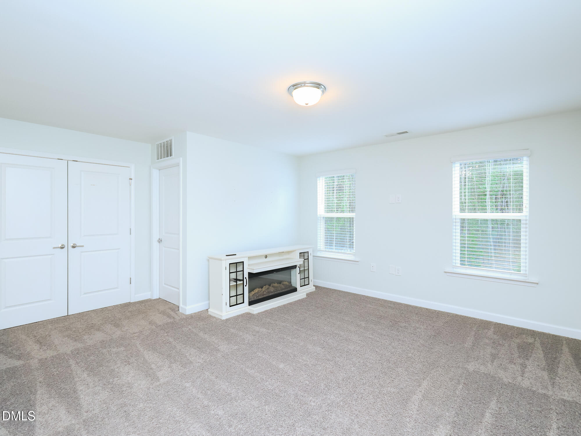 832 832 Logan Meadow Court, Fuquay Varina, North Carolina, 27526, USA, 4 Bedrooms Bedrooms, ,4 BathroomsBathrooms,Residential,For Sale,832 Logan Meadow Court,81add059-e619-4611-8c36-407438