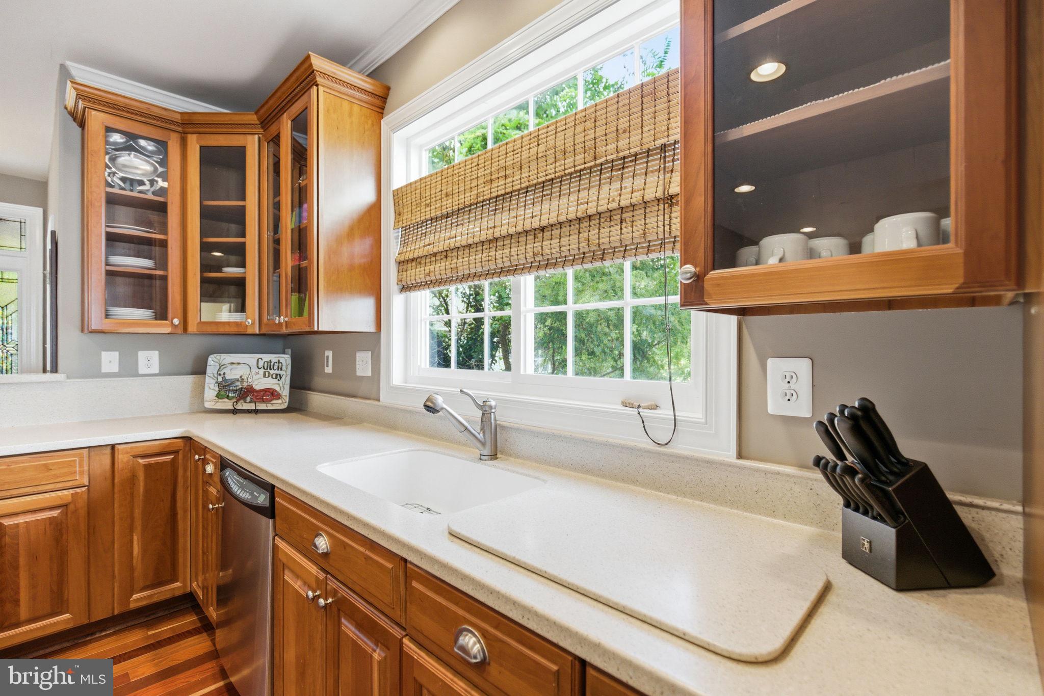 Enjoy effortless waterfront living in Southern Maryland from this prem – image 41