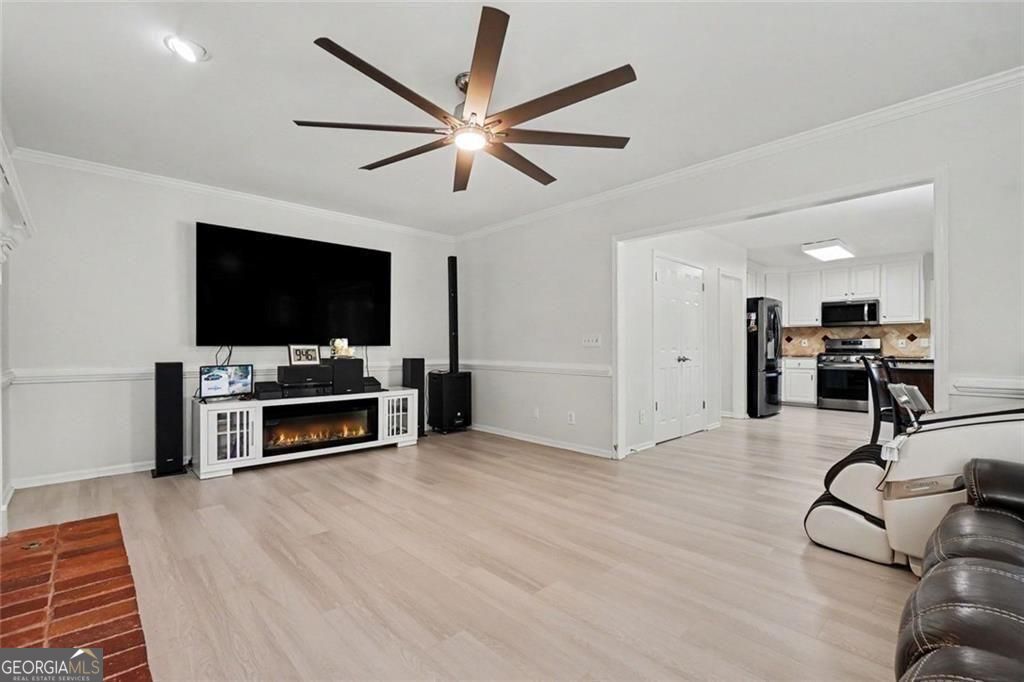 489 Broadstone Way in Brookstone III offers 7 bedrooms and 5 baths, in – image 13