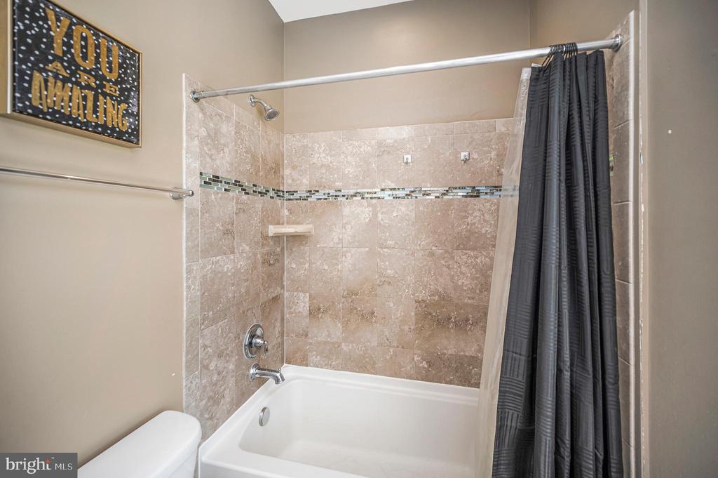9 9 Sutter Drive, Fredericksburg, Virginia, 22405, USA, 5 Bedrooms Bedrooms, ,5 BathroomsBathrooms,Residential,For Sale,9 Sutter Drive,6112093a-7c20-4b1f-b5cb-6f9b80