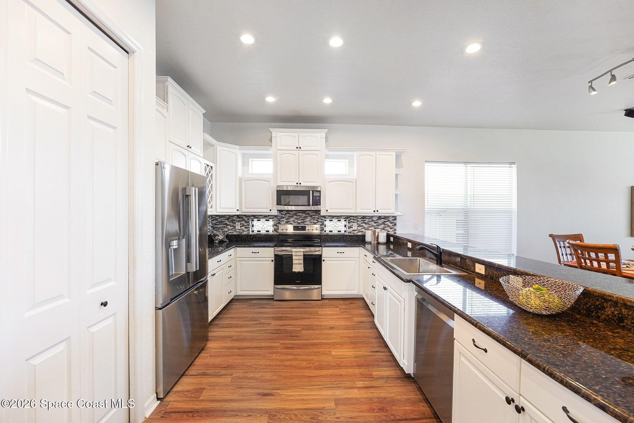 14215 14215 Bayshore Drive, Madeira Beach, Florida, 33708, USA, 3 Bedrooms Bedrooms, ,3 BathroomsBathrooms,Residential,For Sale,14215 Bayshore Drive,1067260