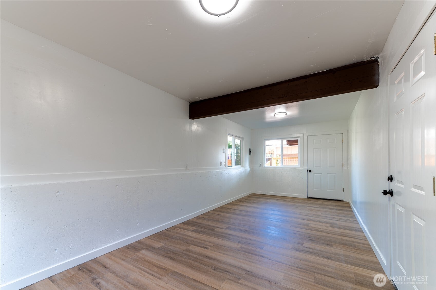 Price reduced!!! Fully remodeled in-town Snohomish with rare daylight – image 22