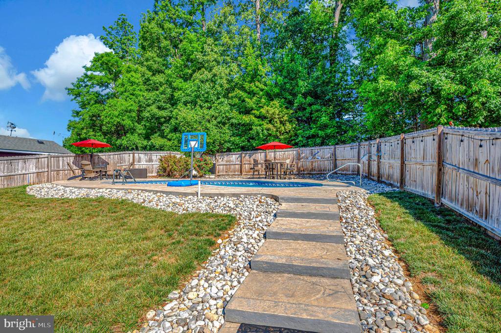 9 9 Sutter Drive, Fredericksburg, Virginia, 22405, USA, 5 Bedrooms Bedrooms, ,5 BathroomsBathrooms,Residential,For Sale,9 Sutter Drive,6112093a-7c20-4b1f-b5cb-6f9b80