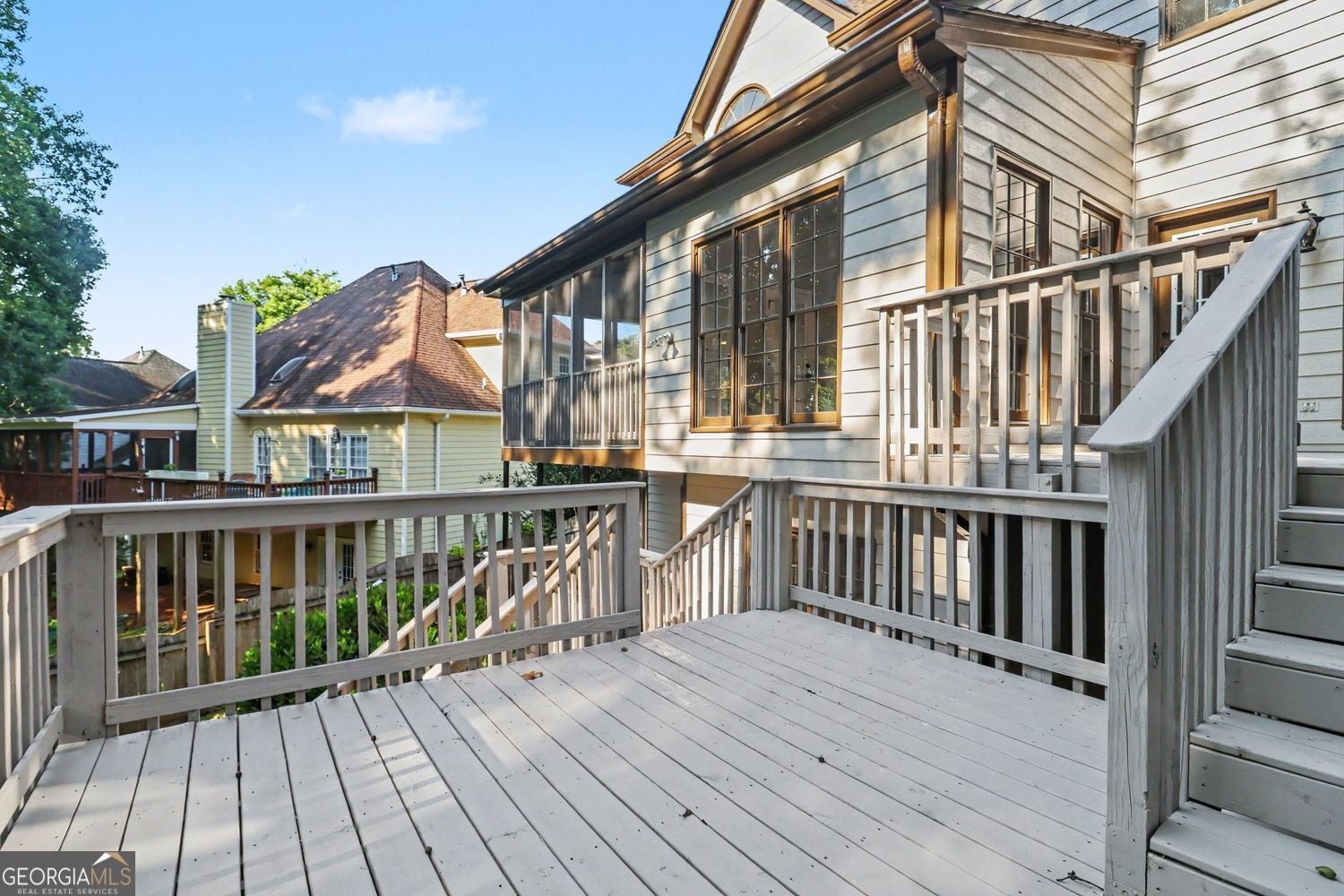 Welcome to a beautifully renovated home featuring a fully finished bas – image 29