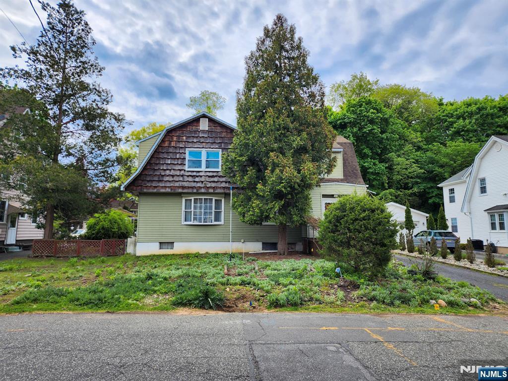 Located in a sought after neighborhood of Harrington Park, this expand – image 1