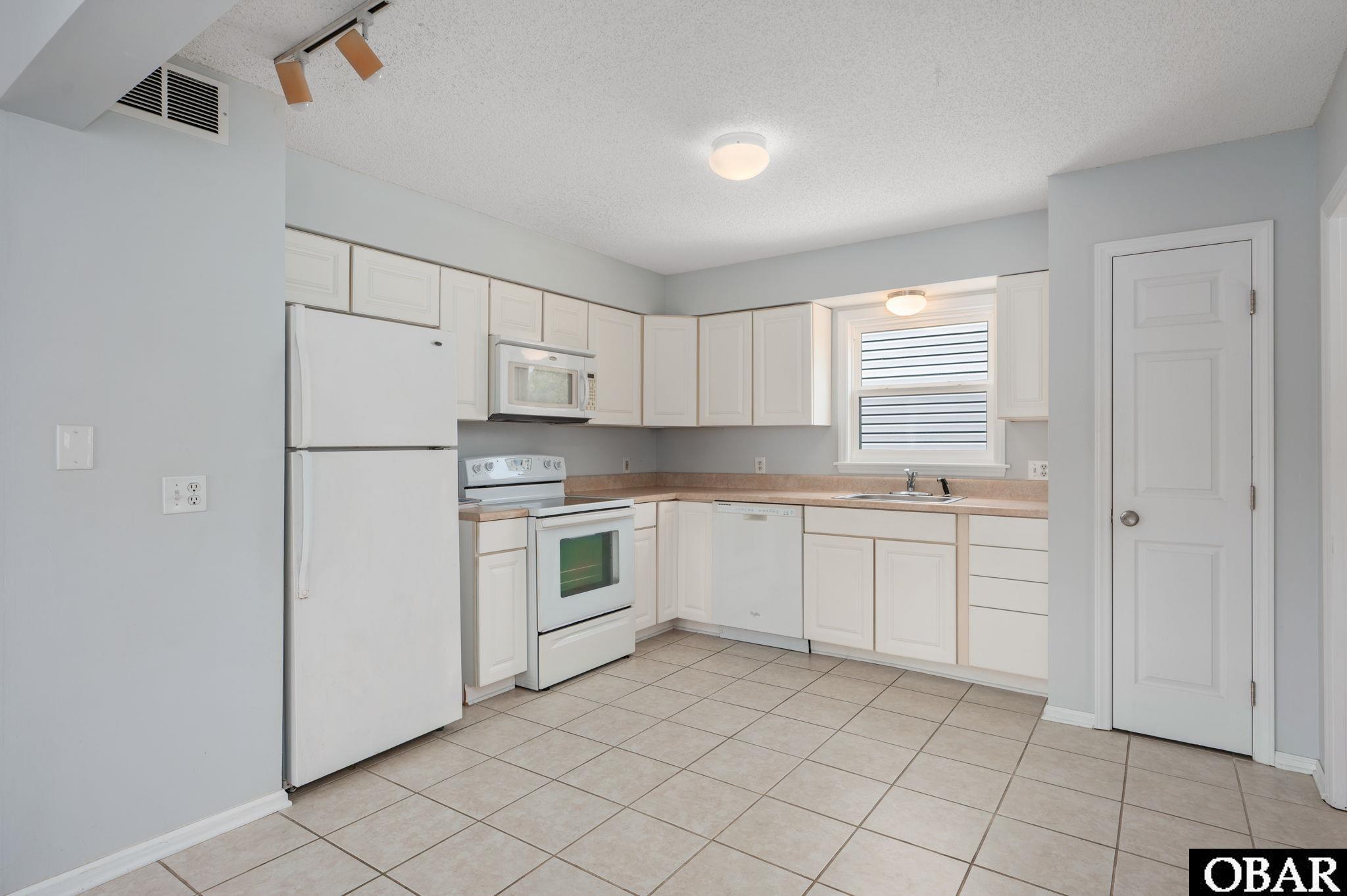 2014 2014 Phoebus Street, Kill Devil Hills, North Carolina, 27948, USA, 3 Bedrooms Bedrooms, ,2 BathroomsBathrooms,Residential,For Sale,2014 Phoebus Street,133623
