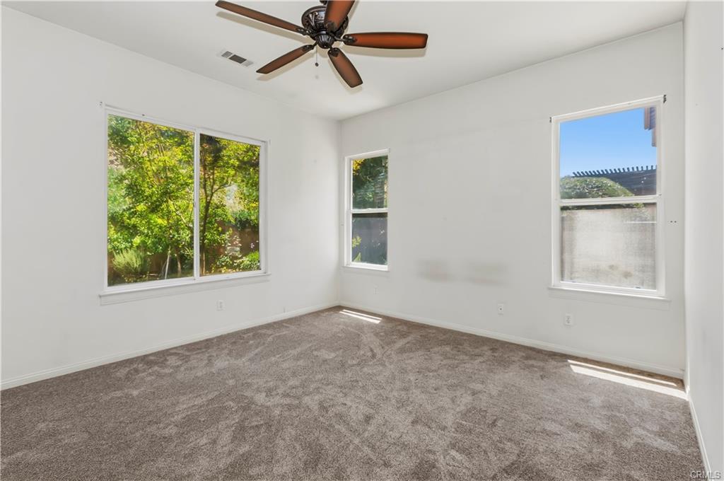 Welcome to this beautifully maintained single-story home located in a – image 20