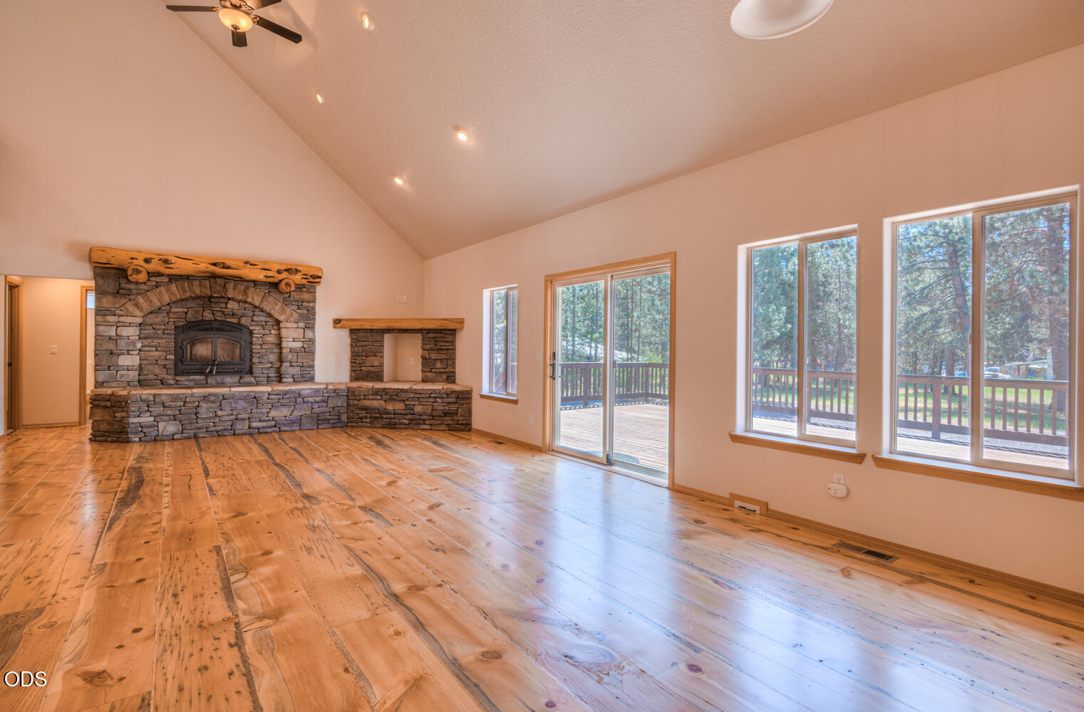 17879 17879 Kodiak Lane, Bend, Oregon, 97707, USA, 5 Bedrooms Bedrooms, ,3 BathroomsBathrooms,Residential,For Sale,17879 Kodiak Lane,220213741