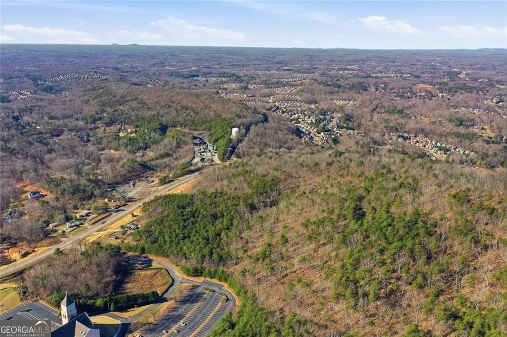 A mountain retreat in the heart of Forsyth. This extraordinary 6+ acre – image 19