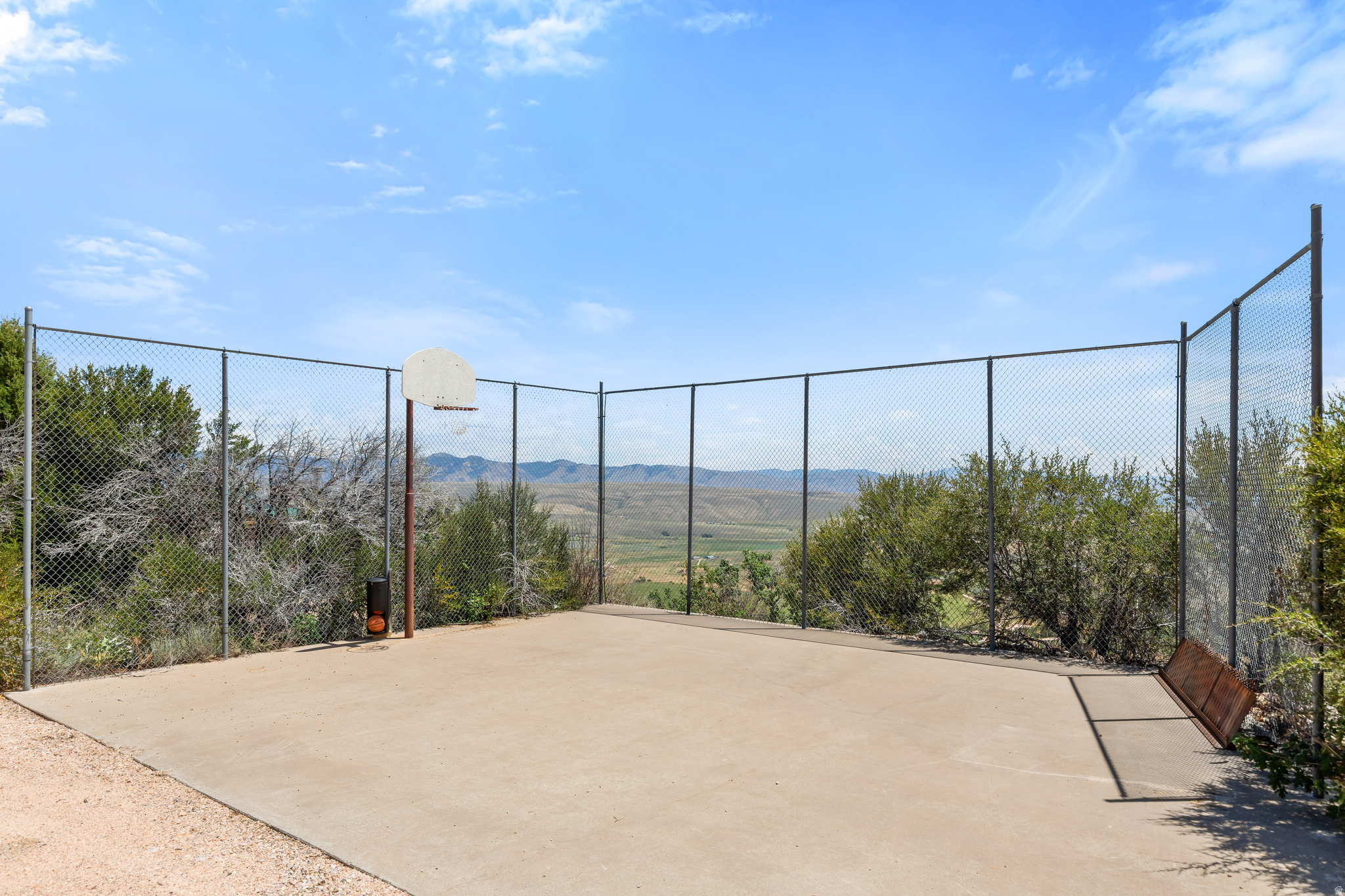 Set amid the breathtaking mountains of Bear Lake Valley, Liberty Ranch – image 45