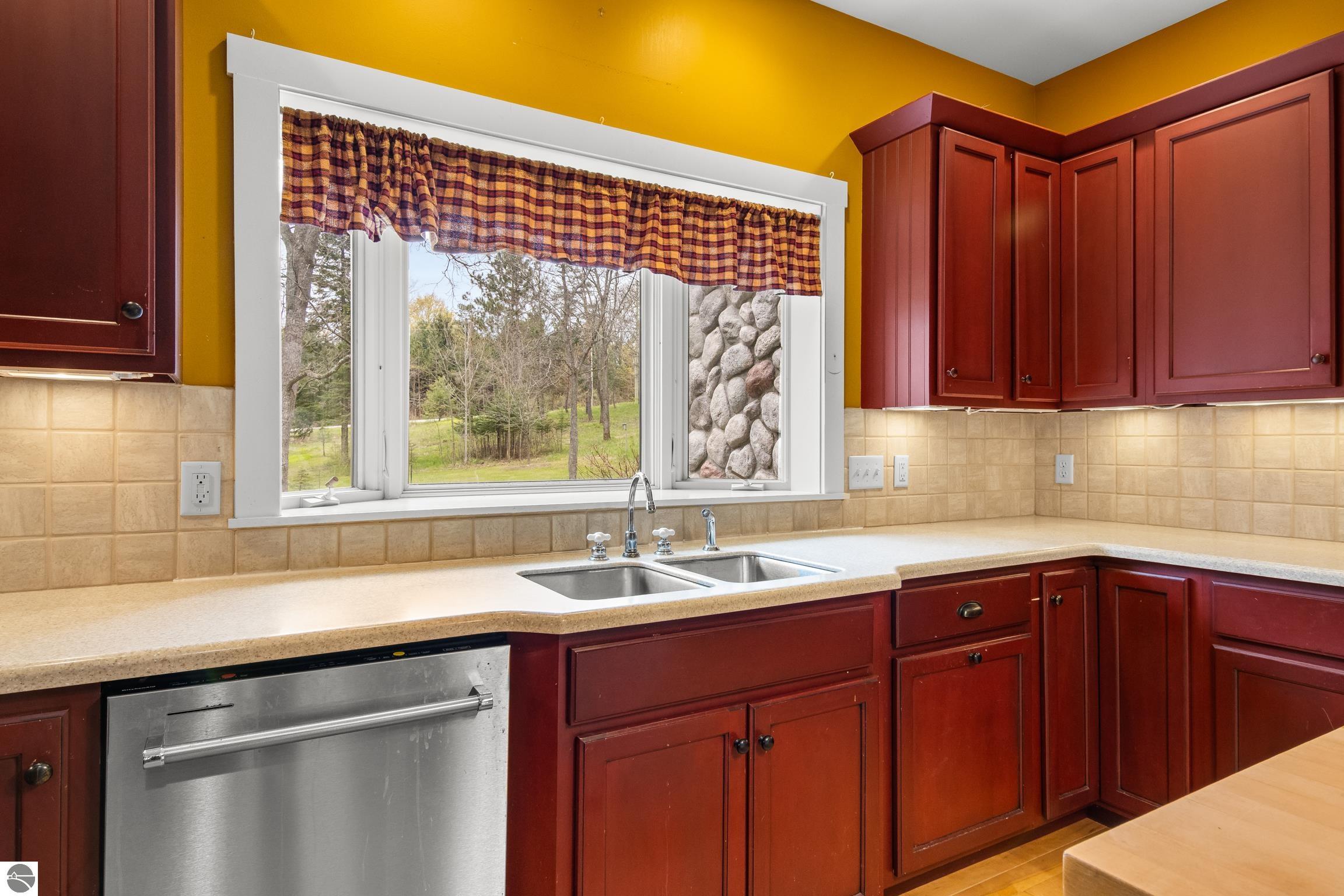 This 3-bedroom, 2.5-bath farmhouse offers a property designed for coun – image 15