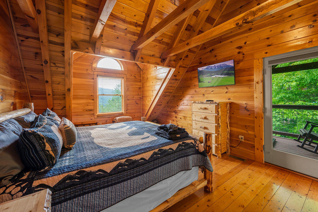 725 725 Big Bear Ridge Road, Gatlinburg, Tennessee, 37738, USA, 5 Bedrooms Bedrooms, ,6 BathroomsBathrooms,Residential,For Sale,725 Big Bear Ridge Road,308006
