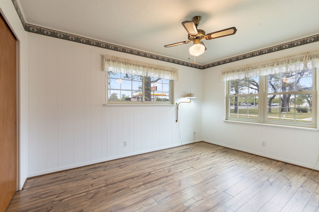 1801 1801 N Llano St, Fredericksburg, Texas, 78624, USA, 3 Bedrooms Bedrooms, ,2 BathroomsBathrooms,Residential,For Sale,1801 N Llano St,104229