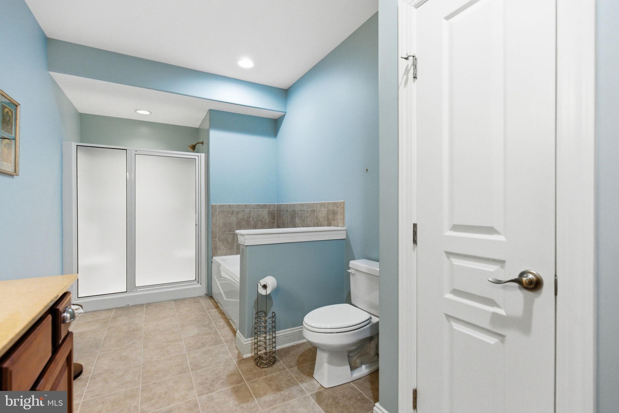Enjoy effortless waterfront living in Southern Maryland from this prem – image 66