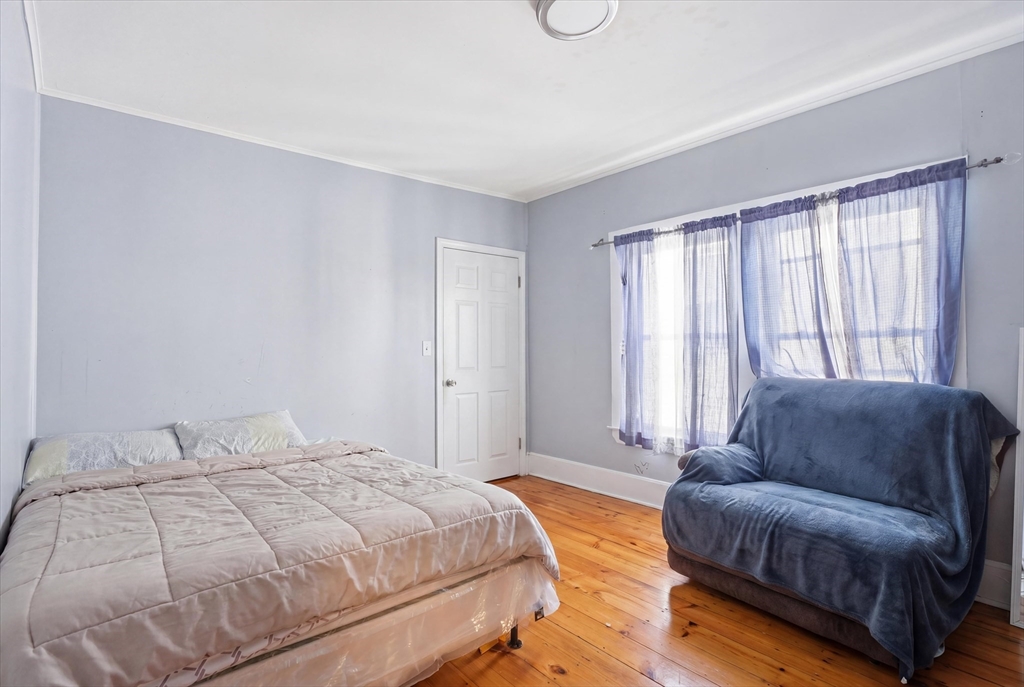 Opportunity awaits at 52 Hamilton Ave - a well-maintained 2-family off – image 20