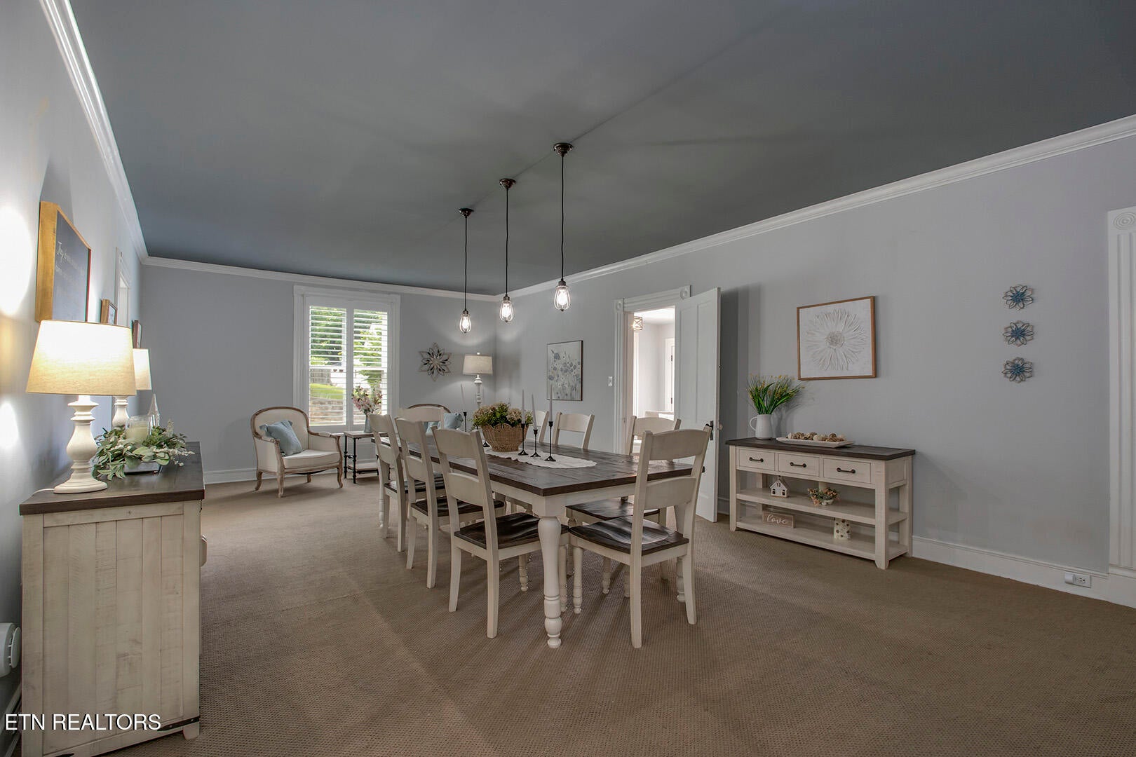 Are you looking for an adorable home with character, comfort, and styl – image 11