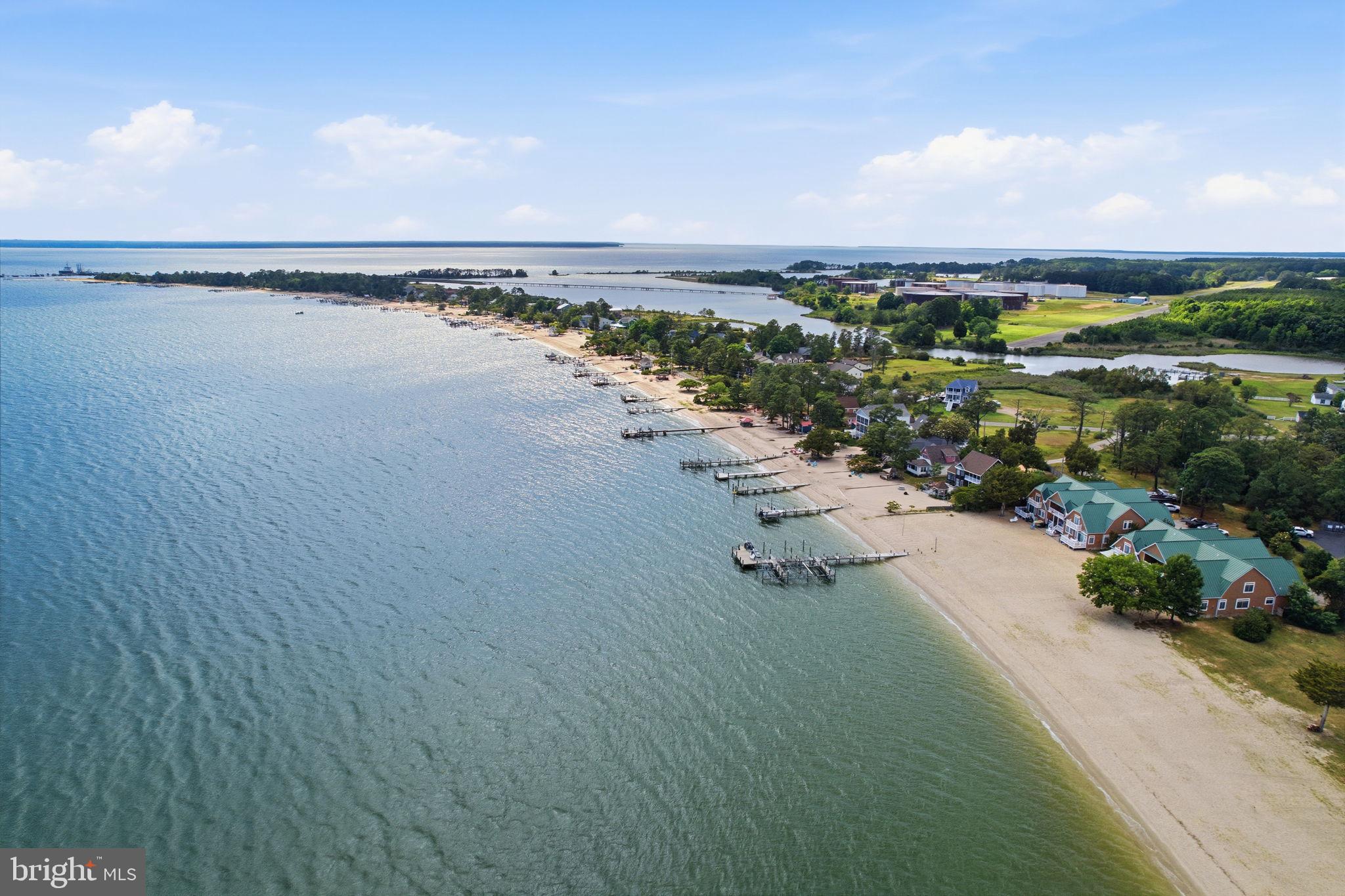 Enjoy effortless waterfront living in Southern Maryland from this prem – image 31