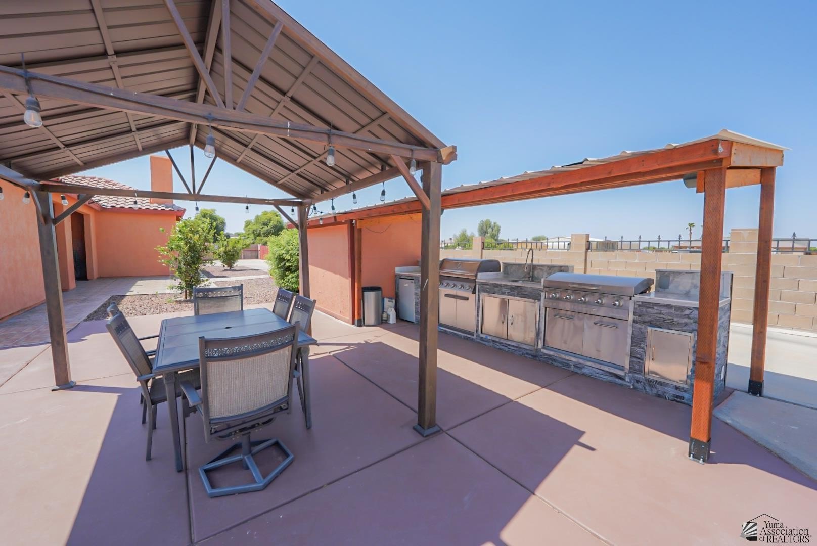 4074 4074 S AVE 5 1/2 E, Yuma, Arizona, 85365, USA, 5 Bedrooms Bedrooms, ,4 BathroomsBathrooms,Residential,For Sale,4074 S AVE 5 1/2 E,20260686