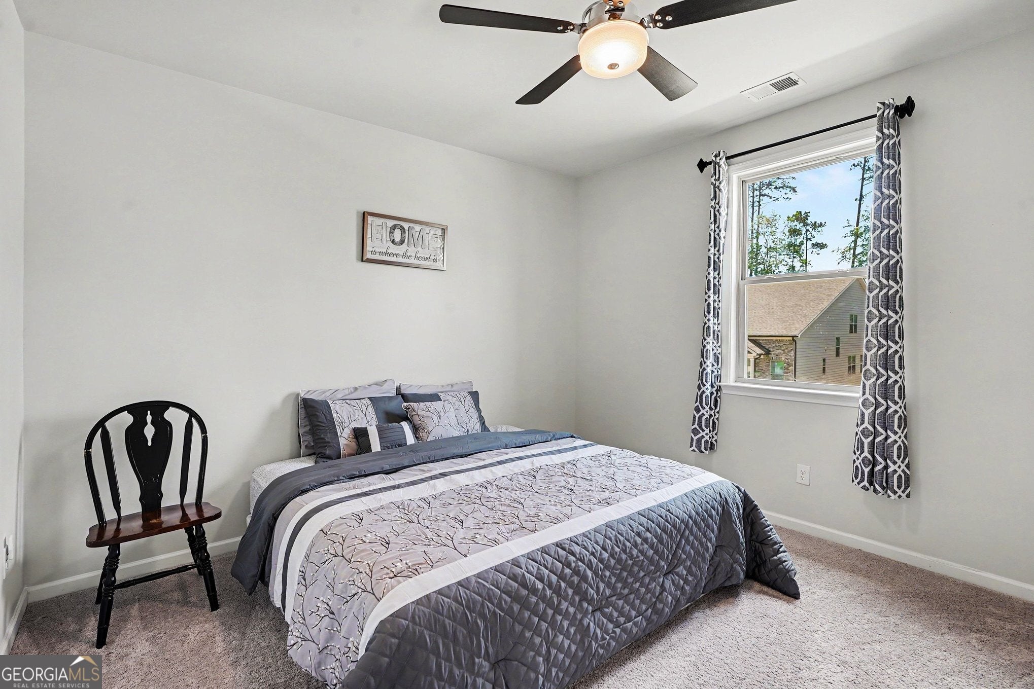 5 BEDROOM/3.5 BATH and over 3100 SF! This lovely like new double cul d – image 27