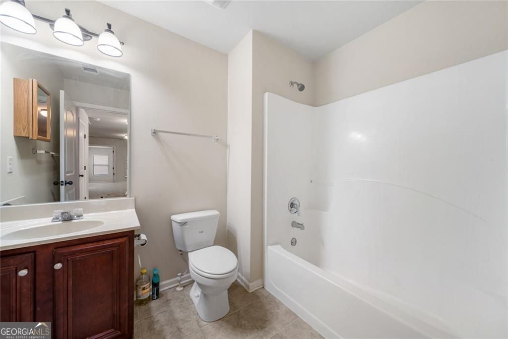 Timeless curb appeal and solid construction define this beautifully ma – image 31
