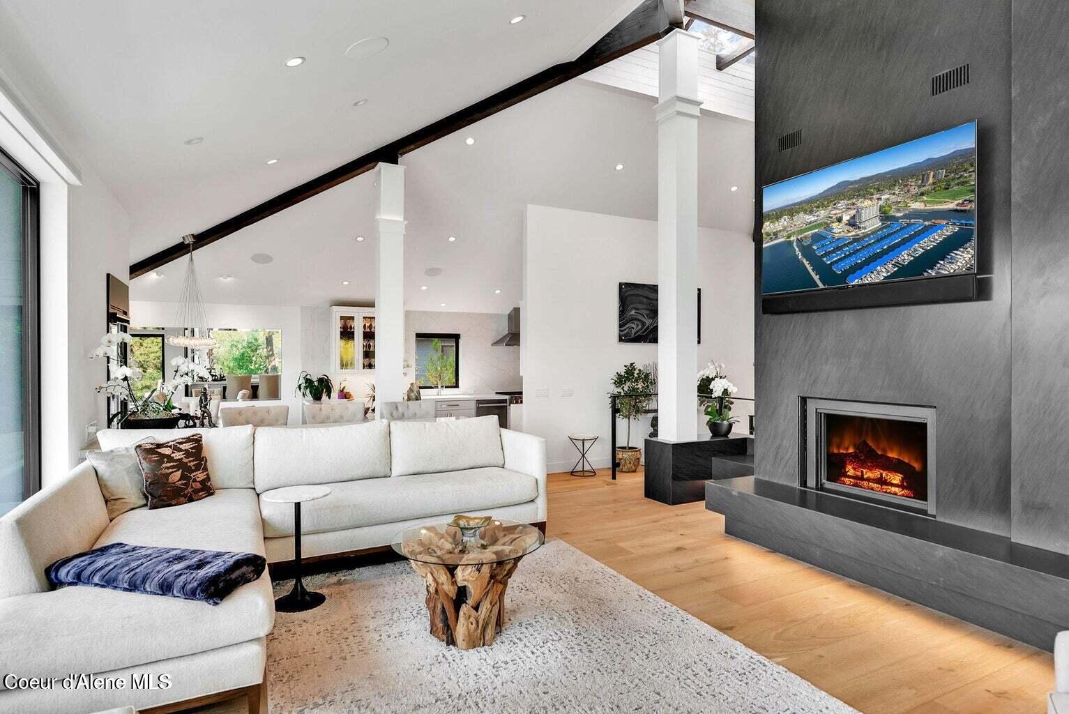 Lake front property with completely reimagined home, finished in 2024 – image 13