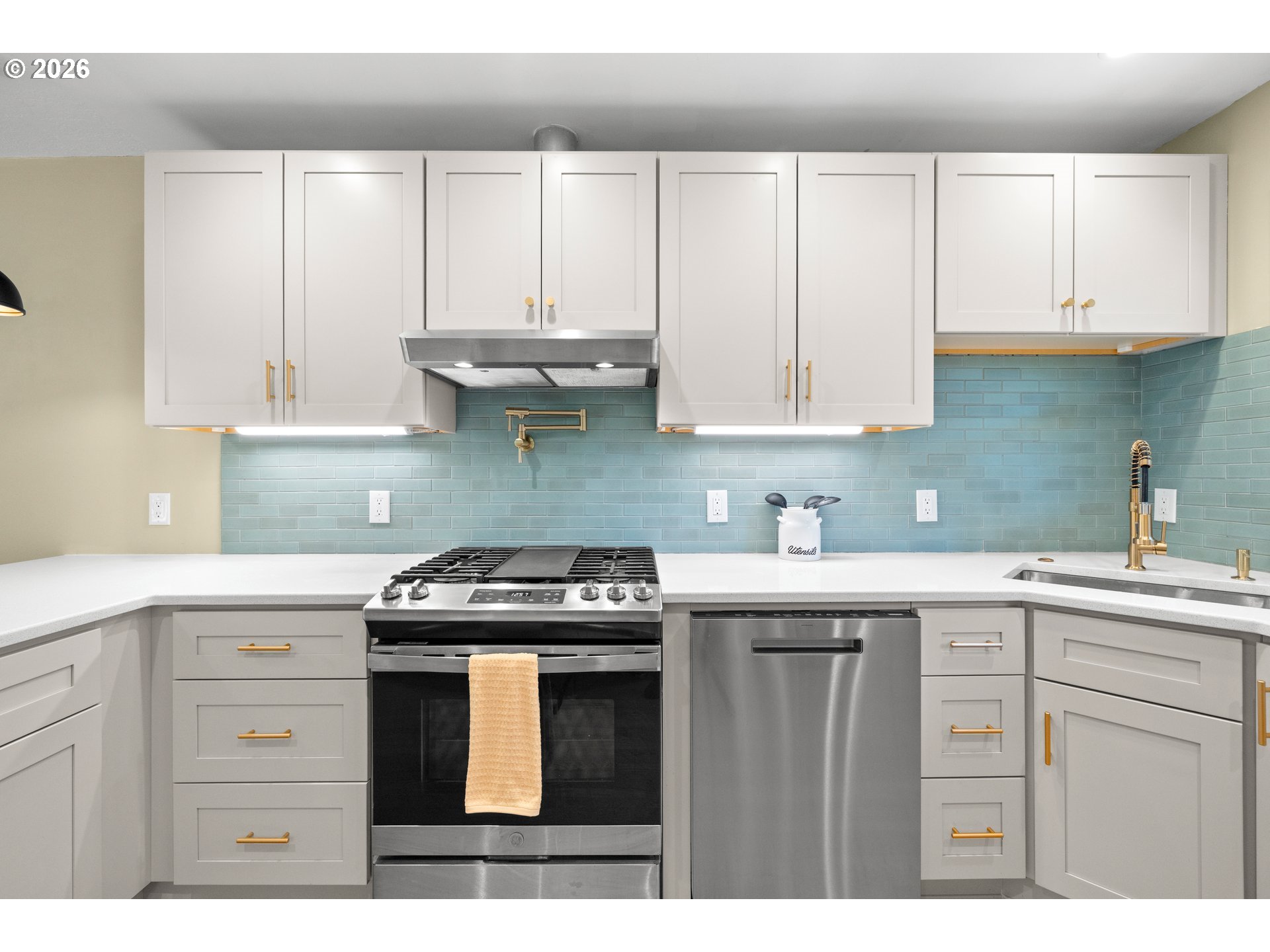 One-level living at its finest in the heart of Eastmoreland Heights! T – image 7