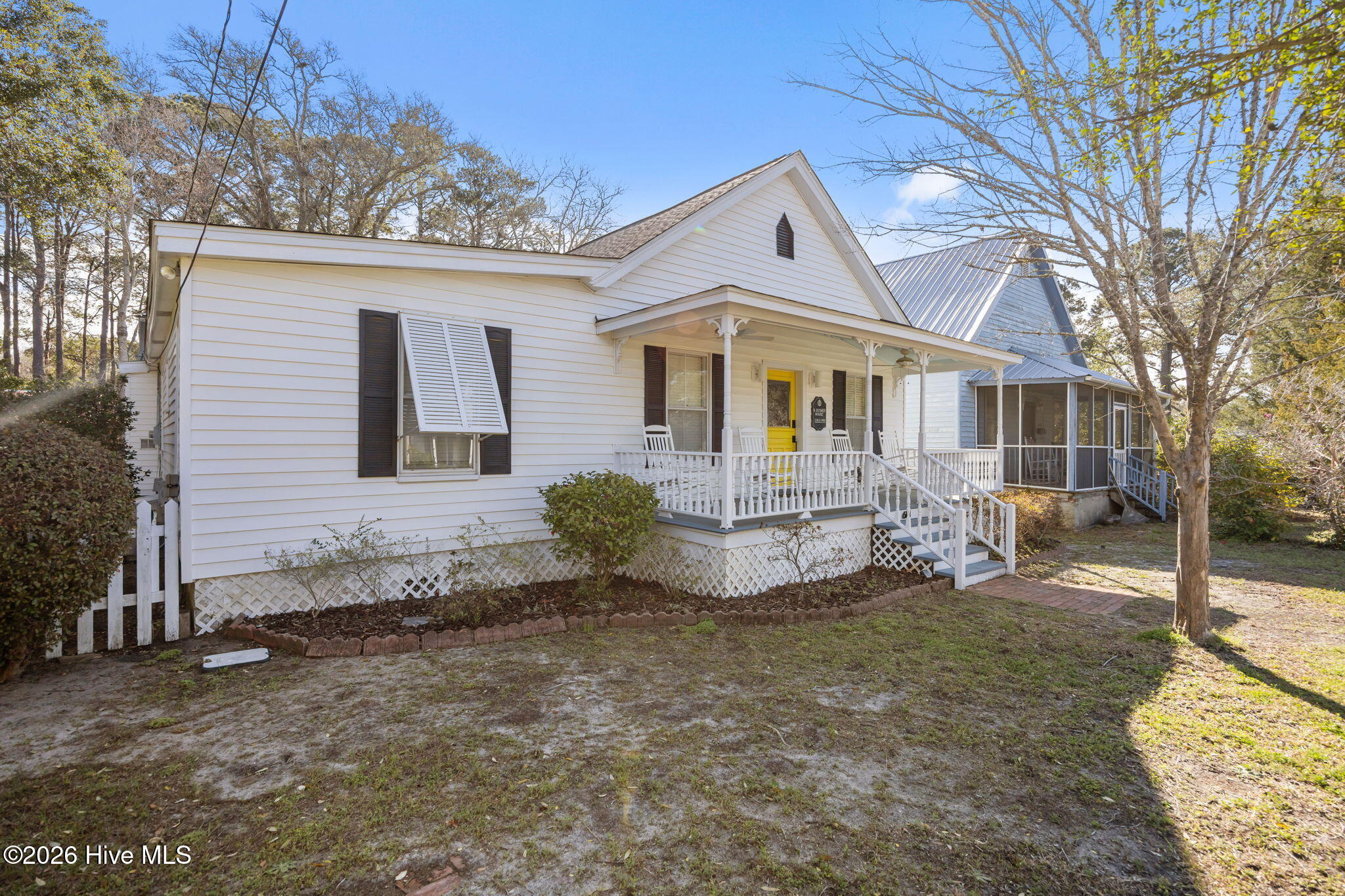 This Historic Home comes furnished with 2 Maritime Painting all other – image 3