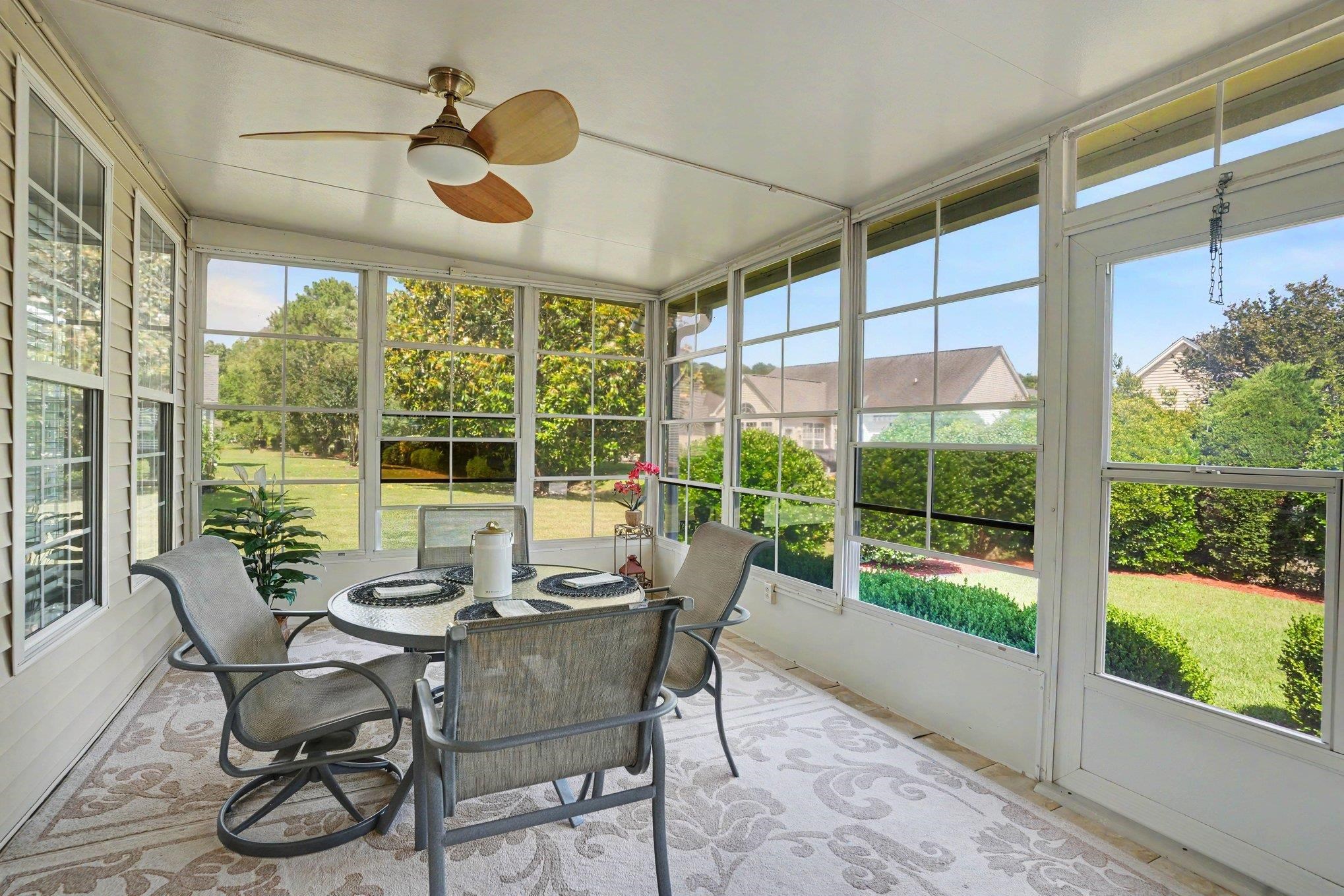 Do not miss this gorgeous updated 3 bed 2 bath single level home locat – image 31