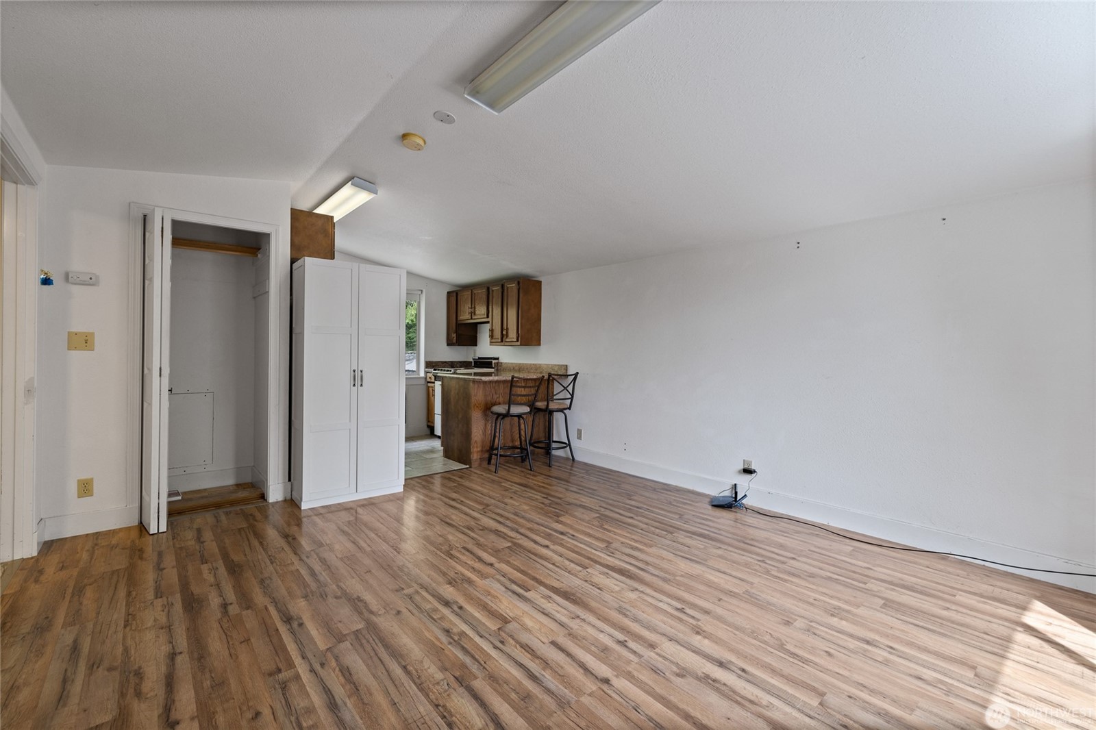Rare opportunity to enjoy space, flexibility, and income potential on – image 30