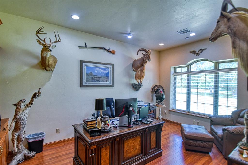 4001 4001 County Road 1520, Stratford, Oklahoma, 74872, USA, 4 Bedrooms Bedrooms, ,3 BathroomsBathrooms,Residential,For Sale,4001 County Road 1520,1235461