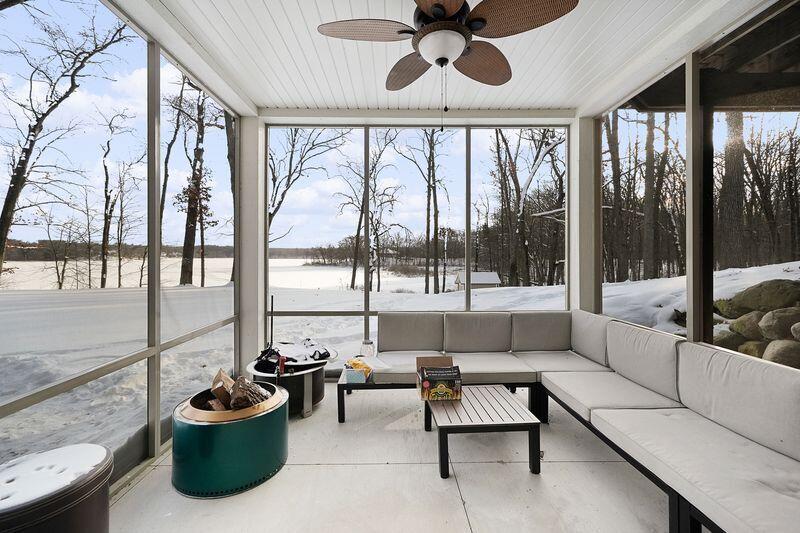 This custom built parade of homes 3 bedroom 2.5 bath ranch offers 82 f – image 88