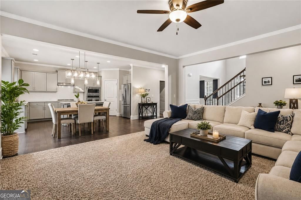 Why wait months for new construction when you can move right into a be – image 7