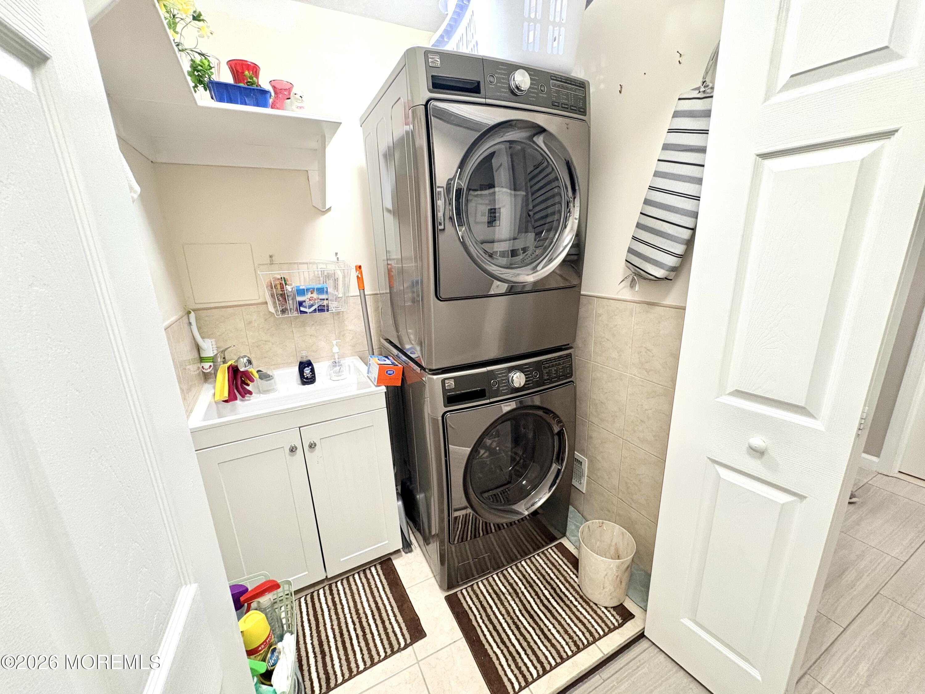 No expense spared in this impeccably upgraded home in the sought-after – image 14