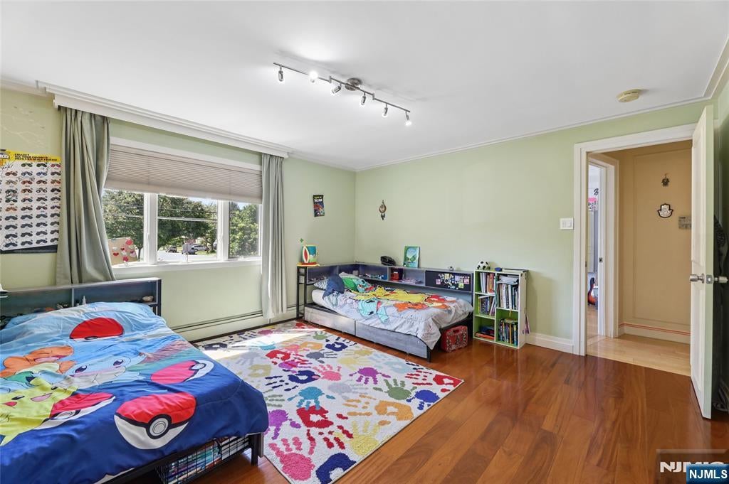 29-07 Fair Lawn Avenue, Fair Lawn, New Jersey, 07410, USA, 4 Bedrooms Bedrooms, ,4 BathroomsBathrooms,Residential,For Sale,29-07 Fair Lawn Avenue,26016016