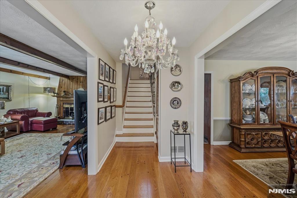 85 85 Stewart, Kearny, New Jersey, 07032, USA, 3 Bedrooms Bedrooms, ,3 BathroomsBathrooms,Residential,For Sale,85 Stewart,26021909