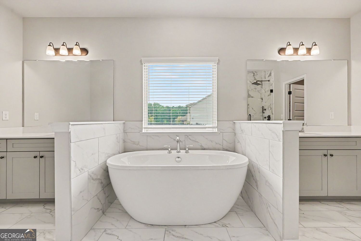 Why wait months for new construction when you can move into luxury tod – image 16