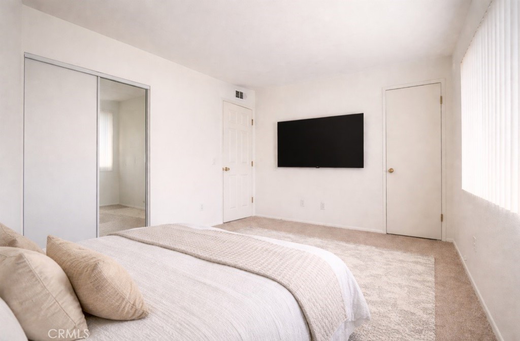 9831 9831 Sepulveda, 12, North Hills, California, 91343, USA, 2 Bedrooms Bedrooms, ,2 BathroomsBathrooms,Residential,For Sale,9831 Sepulveda , 12,SR26087978