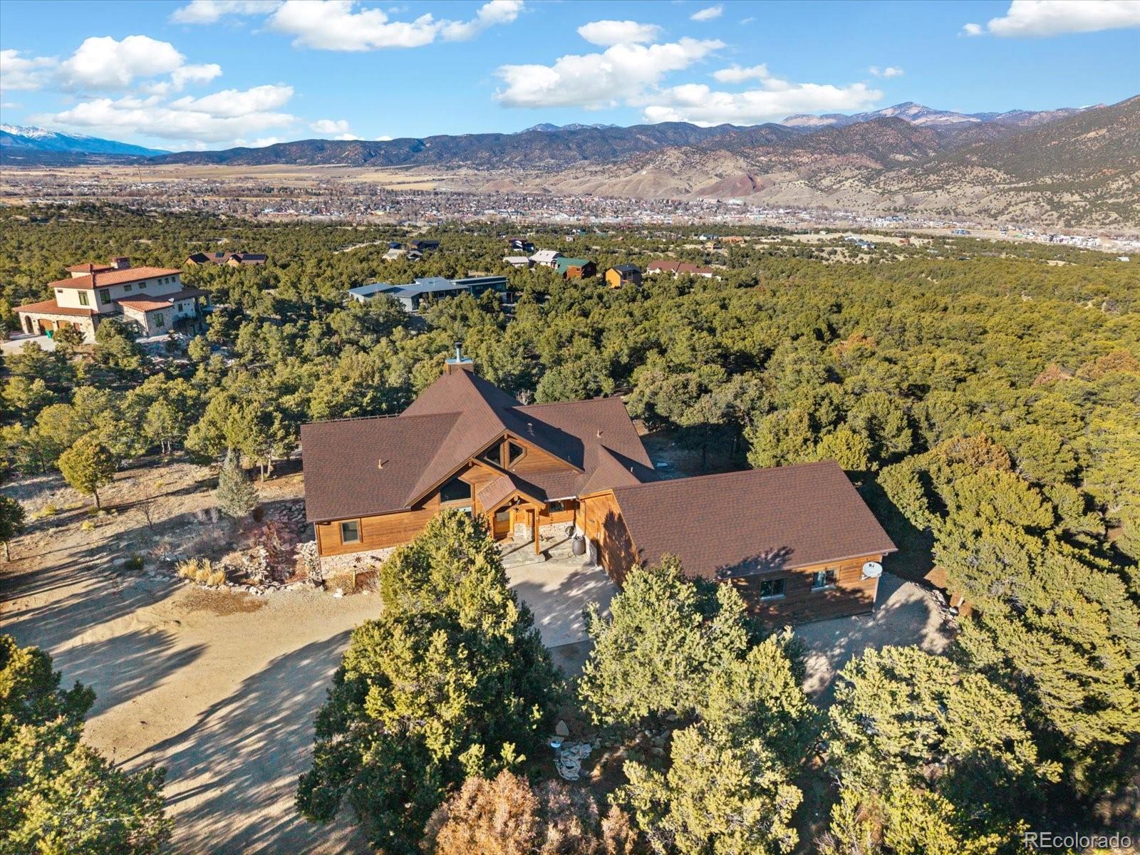Mountain Contemporary Living with Big Views in Cherokee Heights. Set o – image 46
