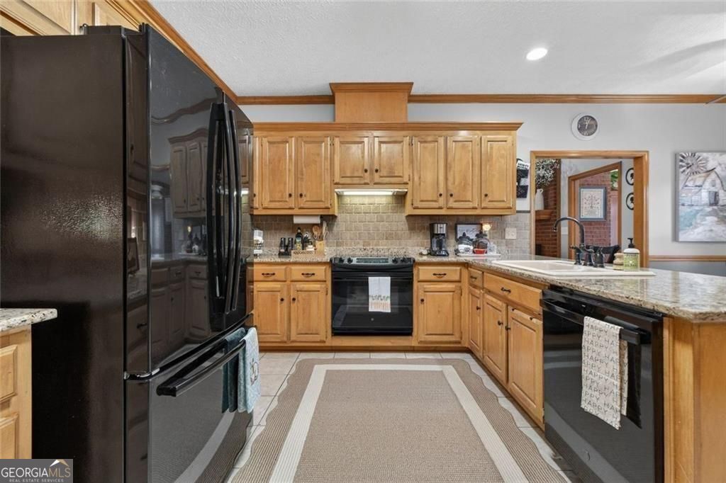 WOW - TWO HOMES ON ONE LOT!!! From the moment you arrive, the quality – image 15