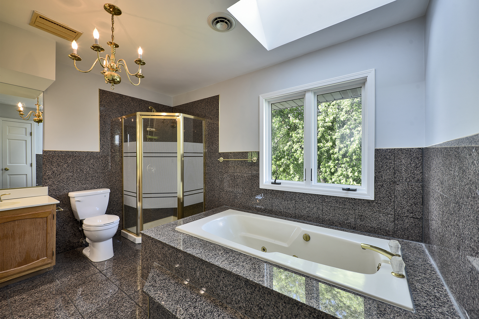 190 190 Betty Drive, Inverness, Illinois, 60010, USA, 5 Bedrooms Bedrooms, ,4 BathroomsBathrooms,Residential,For Sale,190 Betty Drive,12674631