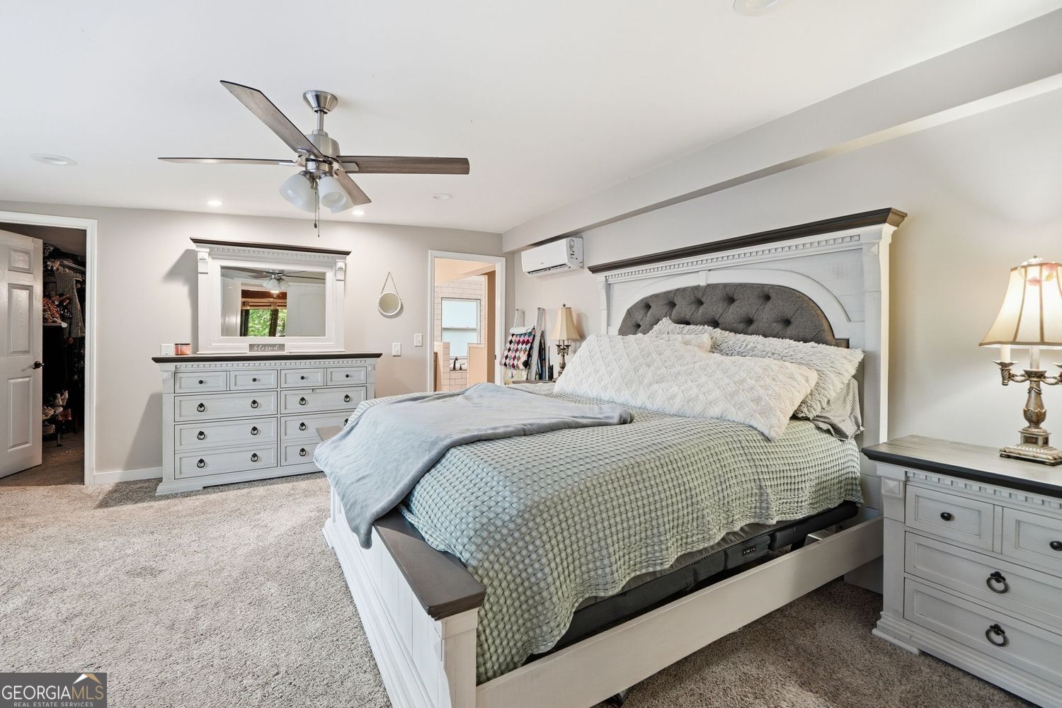 Escape to the perfect blend of privacy, functionality, and North Georg – image 20