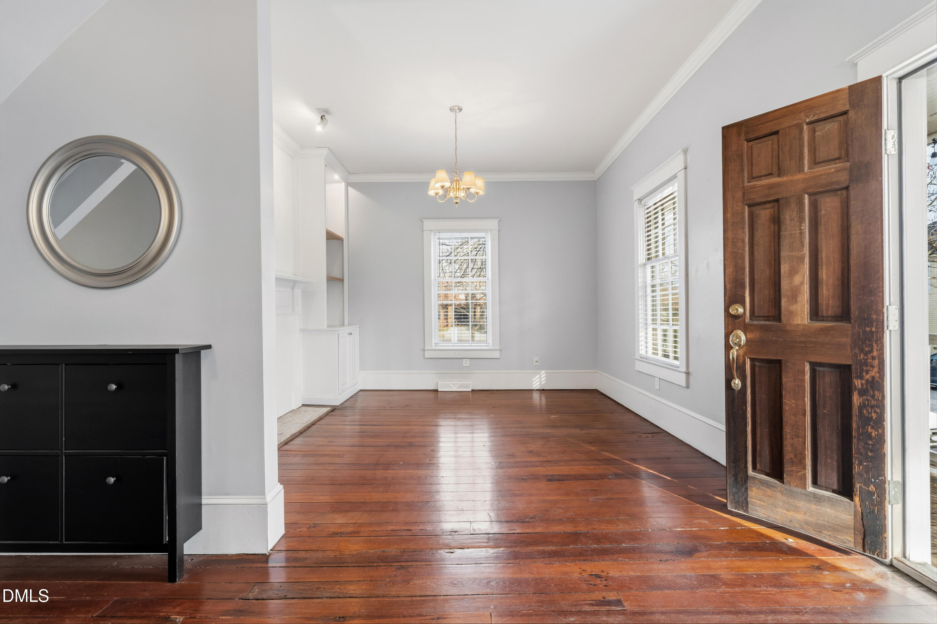 Located near Downtown Raleigh, this ±2,025 SF commercial building at 4 – image 4