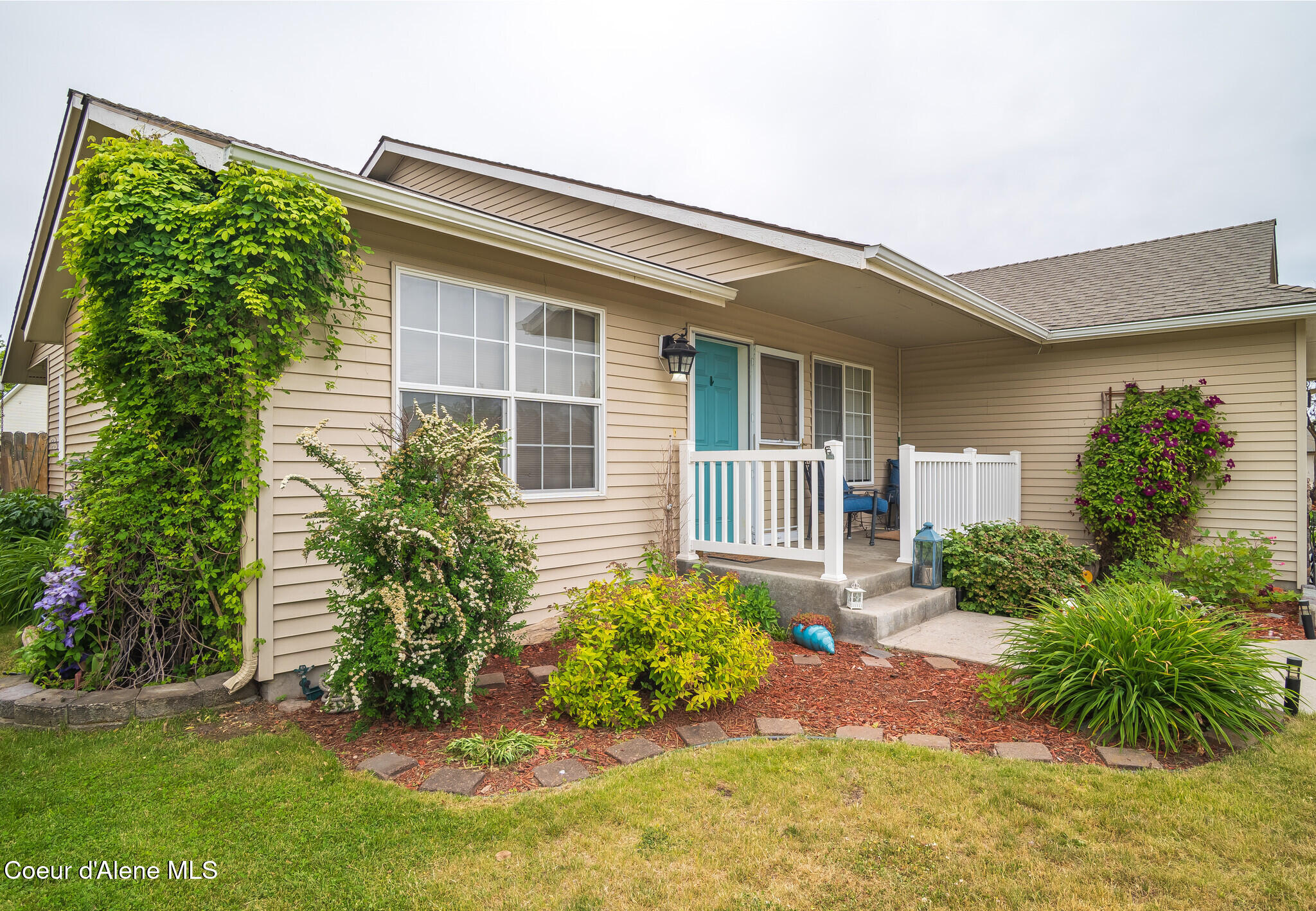 Move-in ready and full of charm! This 3-bedroom, 2-bath home features – image 1
