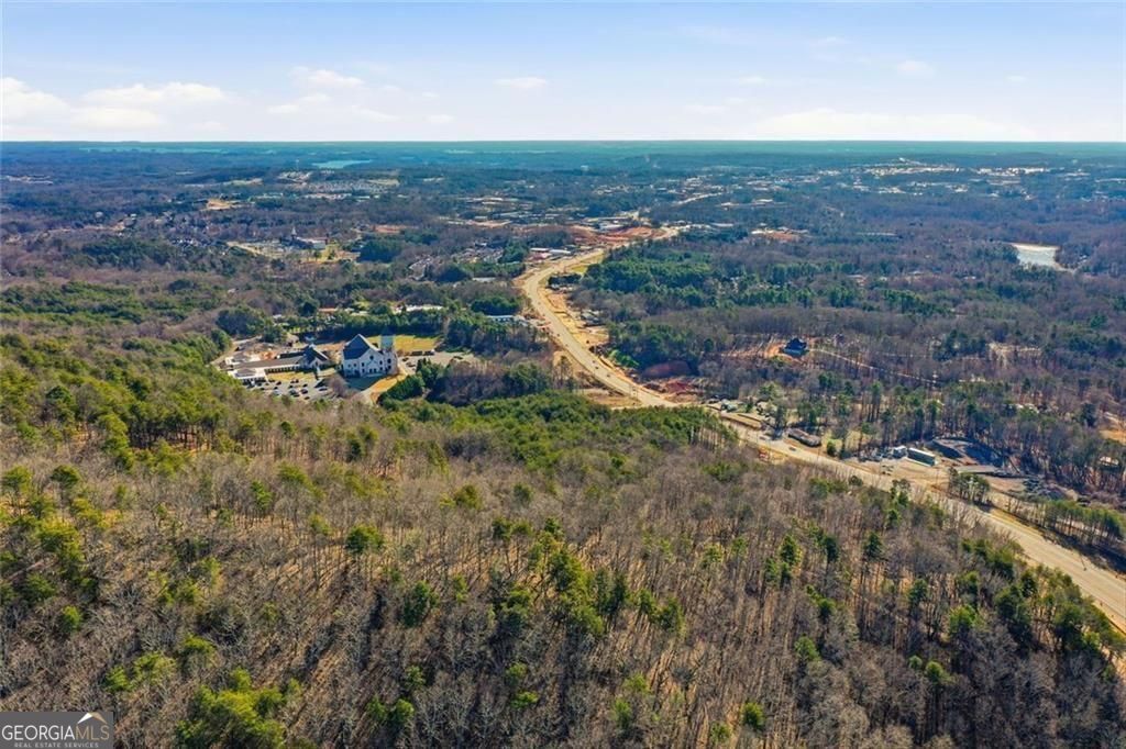 A mountain retreat in the heart of Forsyth. This extraordinary 6+ acre – image 13