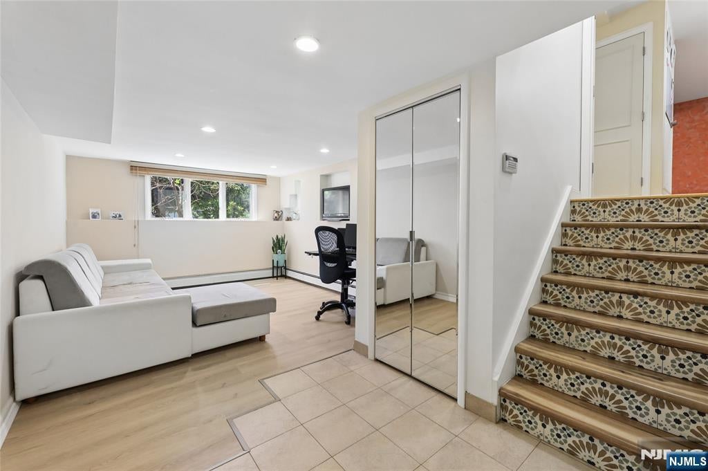 29-07 Fair Lawn Avenue, Fair Lawn, New Jersey, 07410, USA, 4 Bedrooms Bedrooms, ,4 BathroomsBathrooms,Residential,For Sale,29-07 Fair Lawn Avenue,26016016
