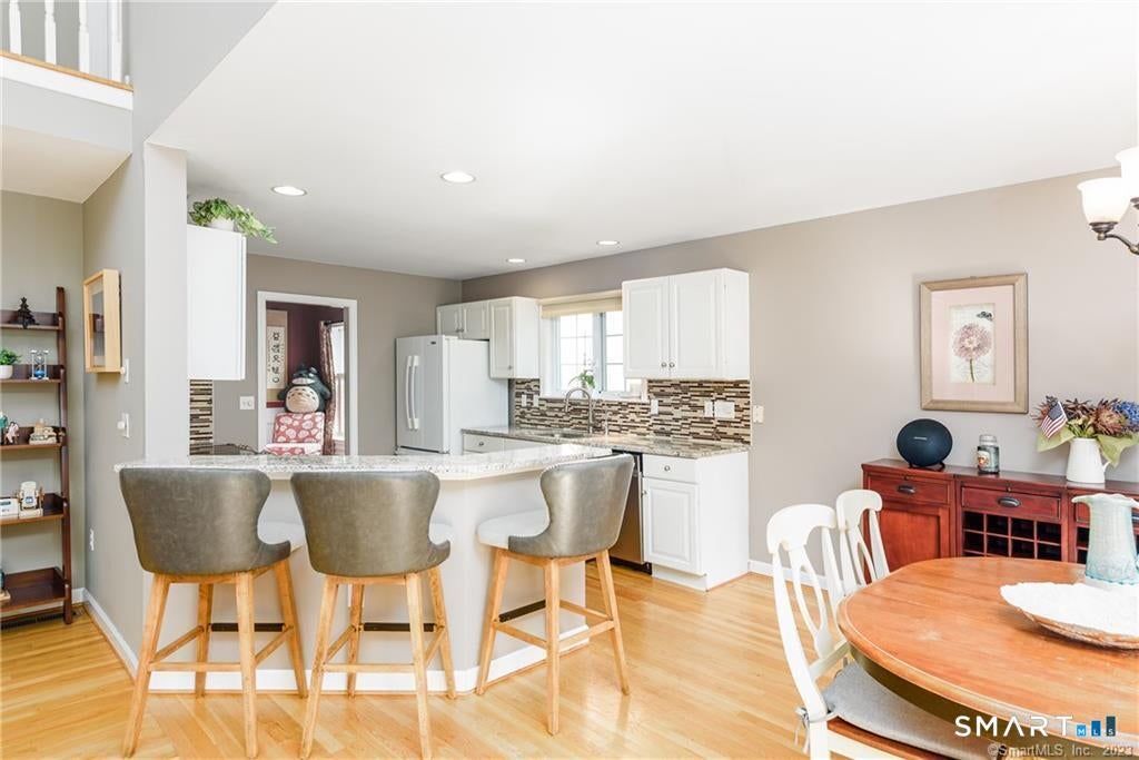 SPECTACULARLY DESIRABLE LOCATION! This rare-to-market single family is – image 12